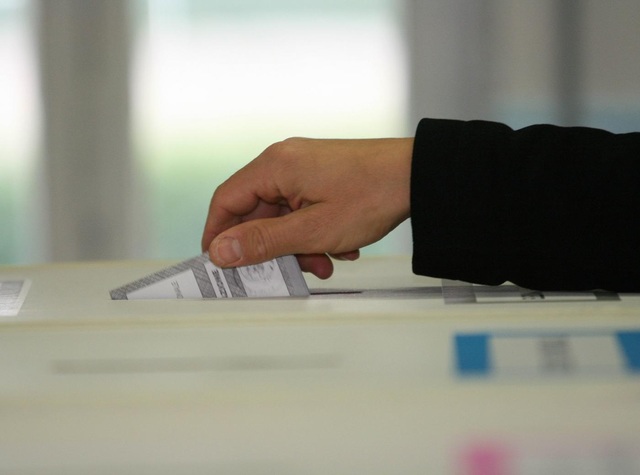 Referendum costituzionale 20 e 21 settembre 2020 - Opzione elettori temporaneamente estero per voto corrispondenza - scadenza 19 agosto